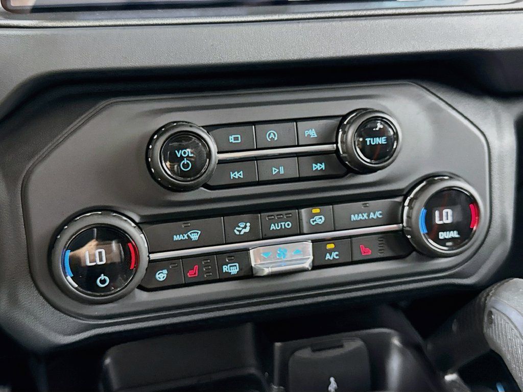 Used 2025 Ford Bronco Raptor AWD/4WD image 21