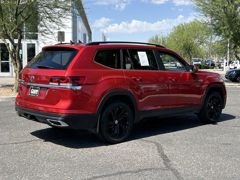 Used 2023 Volkswagen Atlas SE w/ Panoramic Sunroof Package AWD/4WD image 4
