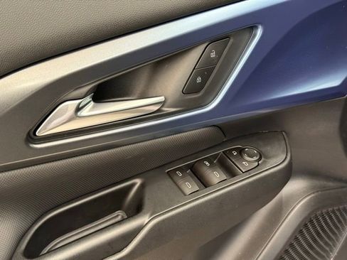 New 2026 Chevrolet Equinox EV LT image 19