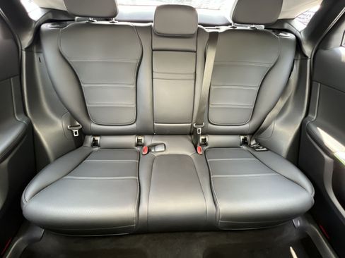 Used 2025 Mercedes-Benz GLC 300 4MATIC image 15