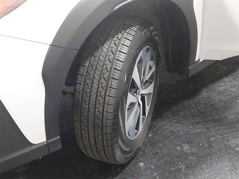 Used 2024 Subaru Outback Premium image 61