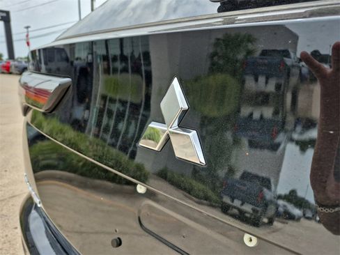 New 2025 Mitsubishi Outlander SEL image 30