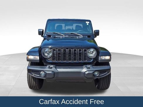 Used 2024 Jeep Gladiator Sport AWD/4WD image 3