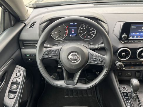 Used 2025 Nissan Sentra S image 27