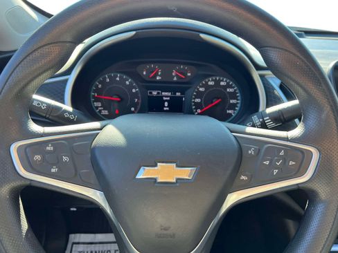 Used 2022 Chevrolet Malibu LT image 29