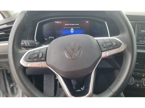 Used 2024 Volkswagen Jetta SE w/ Panoramic Sunroof Package FWD image 8