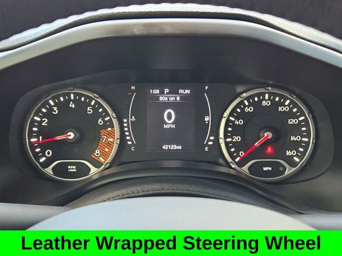 Used 2023 Jeep Renegade Latitude w/ Premium Group image 11