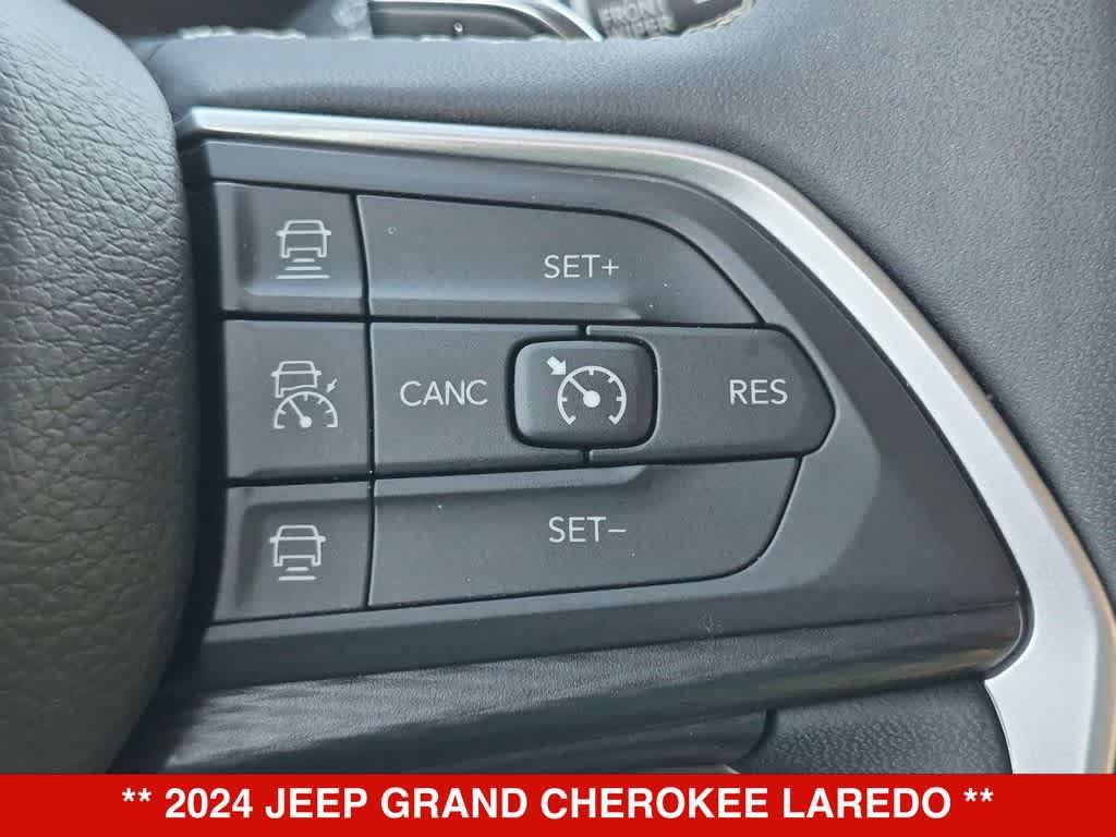 Used 2024 Jeep Grand Cherokee Laredo RWD image 23