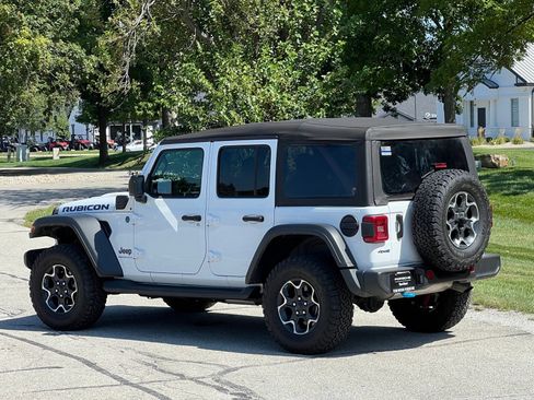 Used 2023 Jeep Wrangler Unlimited Rubicon 4xe AWD/4WD image 3