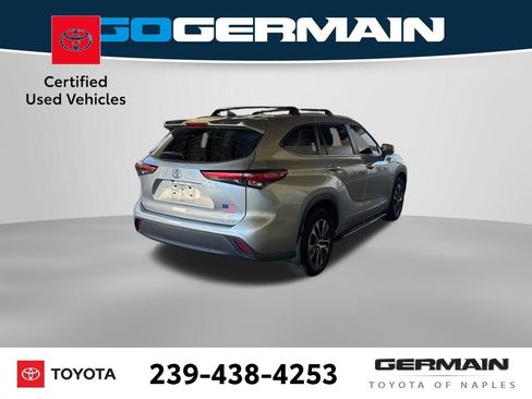 Certified 2023 Toyota Highlander XLE image 7