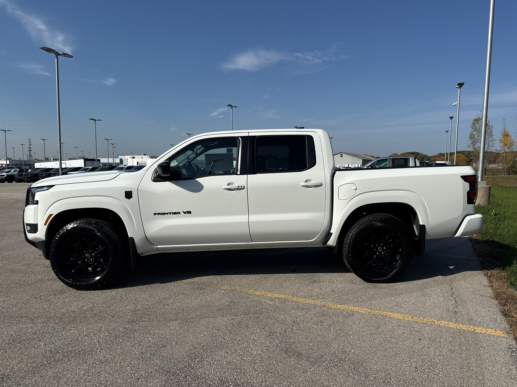 New 2027 Nissan Frontier SV w/ SV Convenience Package AWD/4WD image 18