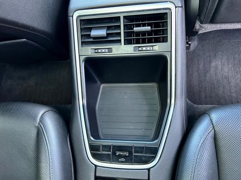 Used 2017 Porsche Panamera 4 image 17