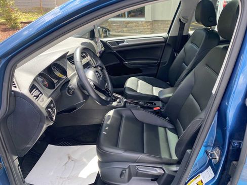 Used 2017 Volkswagen Golf SE FWD image 10