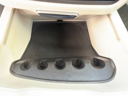 Used 2023 Chrysler Voyager LX FWD image 56