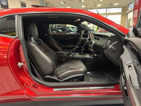 Used 2014 Chevrolet Camaro ZL1 RWD image 20