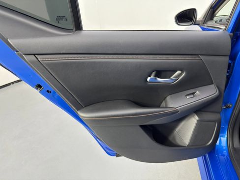 Used 2023 Nissan Sentra SR w/ SR Premium Package image 38