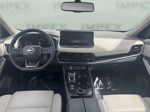 Used 2025 Nissan Rogue SL w/ Tech Package AWD/4WD image 14