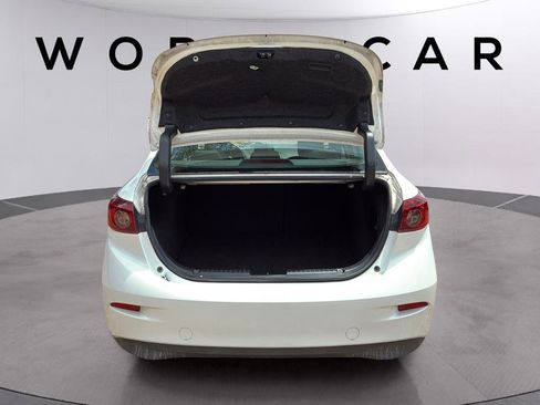 Used 2018 MAZDA MAZDA3 Sport image 18