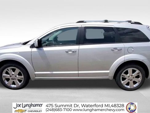 Used 2010 Dodge Journey R/T w/ Navigation & Sound Group I FWD image 6
