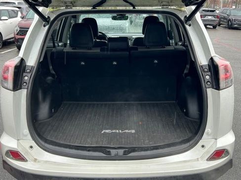 Used 2016 Toyota RAV4 Limited image 12