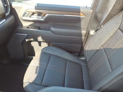 Certified 2024 Chevrolet Silverado 2500 High Country w/ High Country Premium Package AWD/4WD image 16