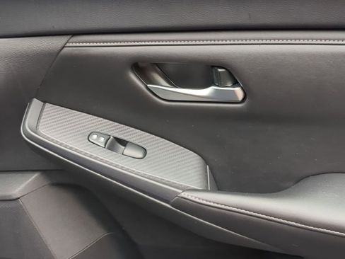 Used 2024 Nissan Sentra SV image 32