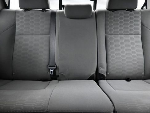 Used 2016 Toyota Tacoma SR w/ SR Convenience Package RWD image 24