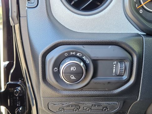 New 2026 Jeep Gladiator Sport AWD/4WD image 13
