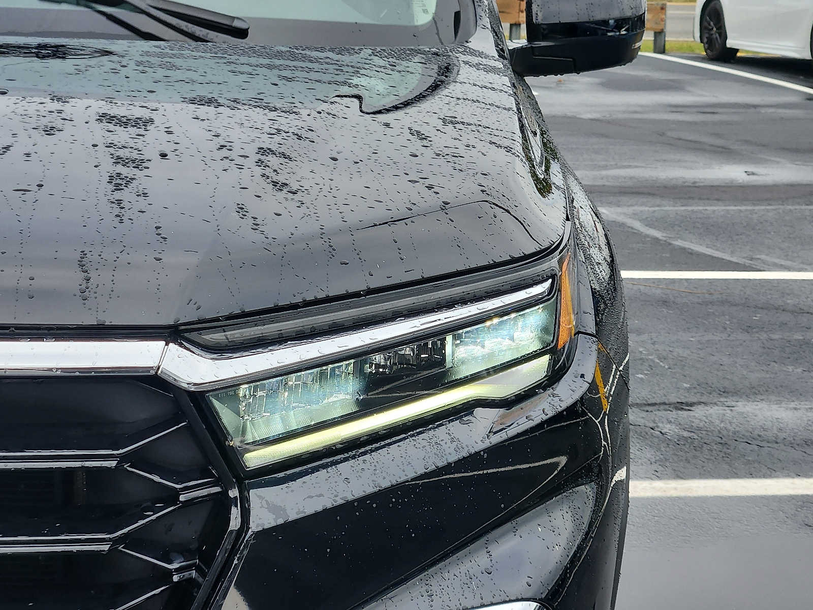 Certified 2023 Honda Pilot Touring image 9