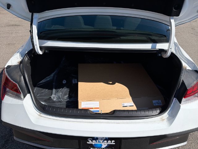 New 2026 Hyundai Elantra SEL FWD image 29