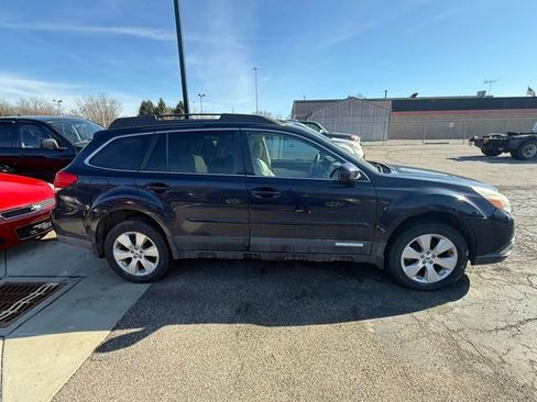 Used 2012 Subaru Outback 2.5i Limited w/ Moonroof Pkg image 3