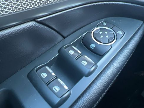 Used 2019 Ford Explorer XLT w/ Equipment Group 201A image 17