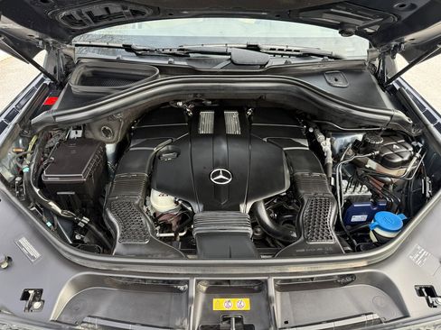 Used 2016 Mercedes-Benz GL 450 4MATIC w/ Premium I Package image 29