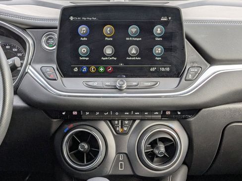 Used 2025 Chevrolet Blazer LT image 19