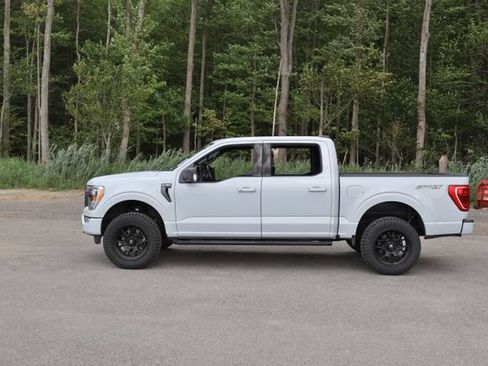 Used 2022 Ford F150 XLT w/ Equipment Group 302A High AWD/4WD image 4