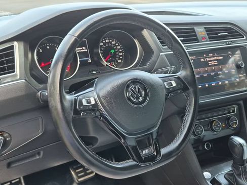 Used 2021 Volkswagen Tiguan SE R-Line AWD/4WD image 31