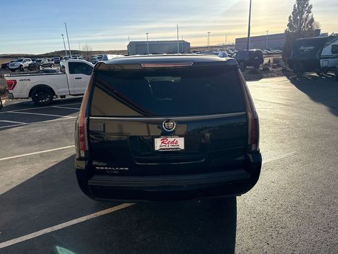 Used 2015 Cadillac Escalade Premium image 9
