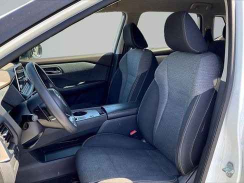 Used 2021 Nissan Rogue S FWD image 25