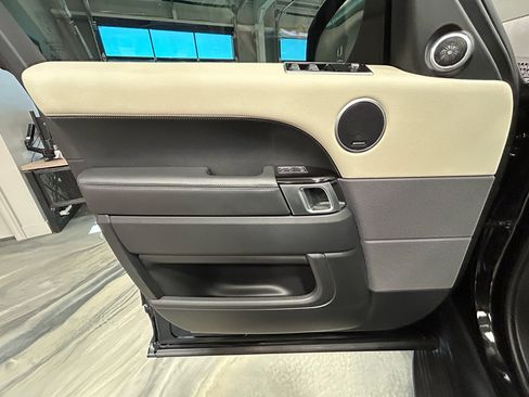 Used 2020 Land Rover Range Rover Sport HSE image 54
