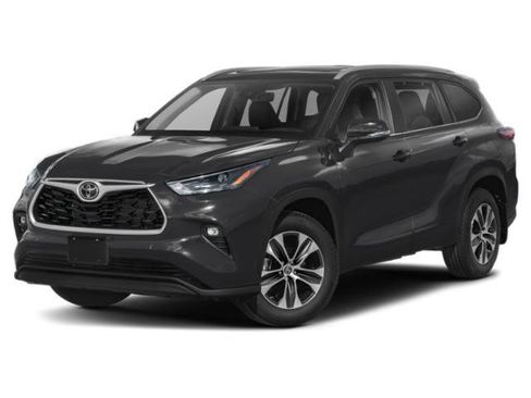 Certified 2024 Toyota Highlander XLE AWD/4WD image 1