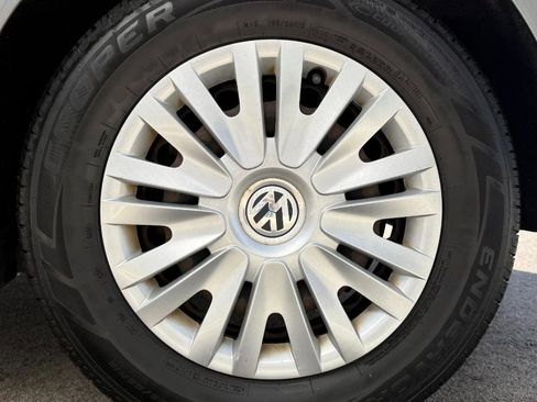 Used 2012 Volkswagen Golf 2-Door image 20