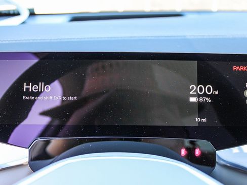 New 2025 Volvo EX90 Plus w/ Protection Package Premier image 25