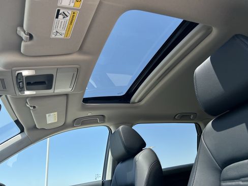 Used 2026 Honda CR-V EX-L image 16