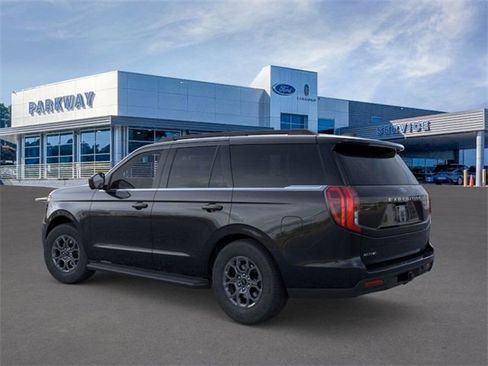 New 2025 Ford Expedition Active image 4