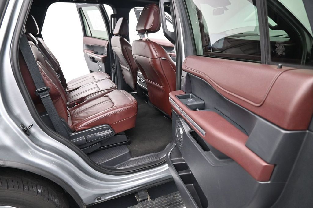 Used 2024 Ford Expedition Limited AWD/4WD image 25