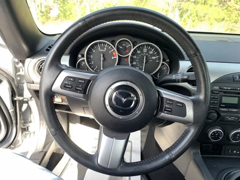 Used 2012 MAZDA MX-5 Miata Grand Touring image 18