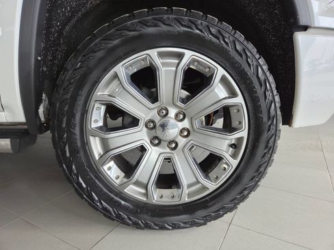 Used 2018 GMC Sierra 1500 Denali w/ Denali Ultimate Package AWD/4WD image 10