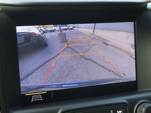 Used 2020 GMC Terrain SLE w/ Driver Convenience Package image 12