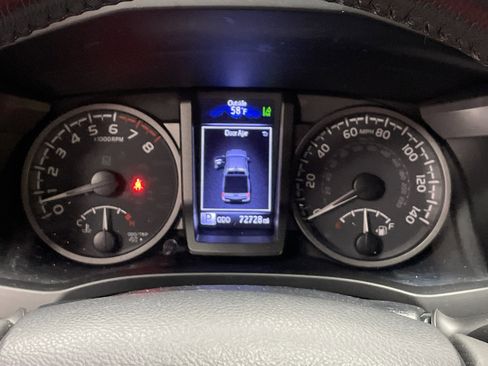 Used 2020 Toyota Tacoma TRD Off-Road image 21