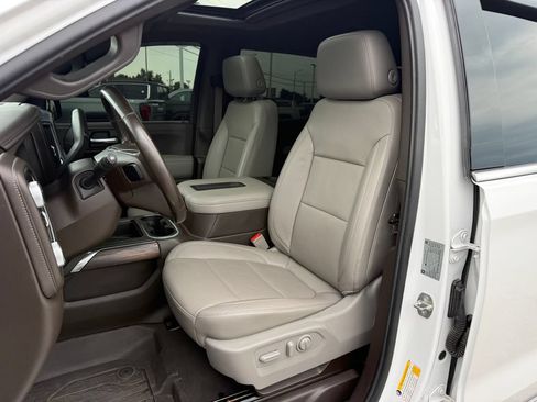 Used 2019 GMC Sierra 1500 SLT w/ SLT Premium Plus Package AWD/4WD image 15